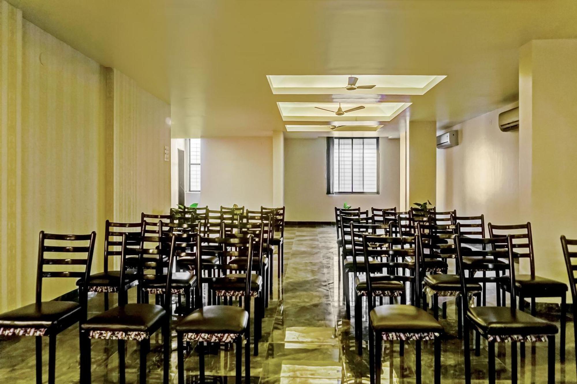 Hotel O Log Inn Plaza Near Eon It Park 푸네 외부 사진