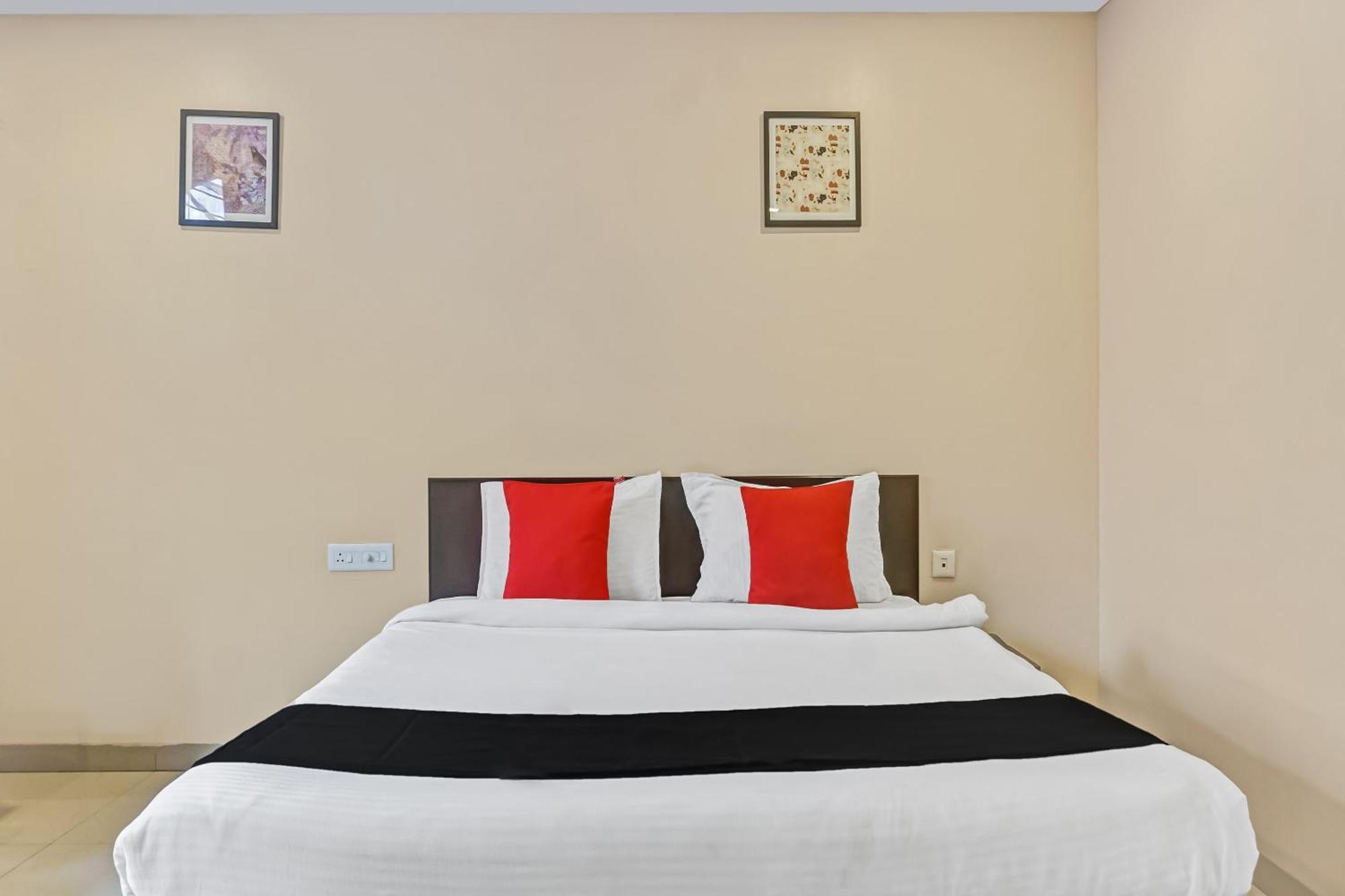 Hotel O Log Inn Plaza Near Eon It Park 푸네 외부 사진
