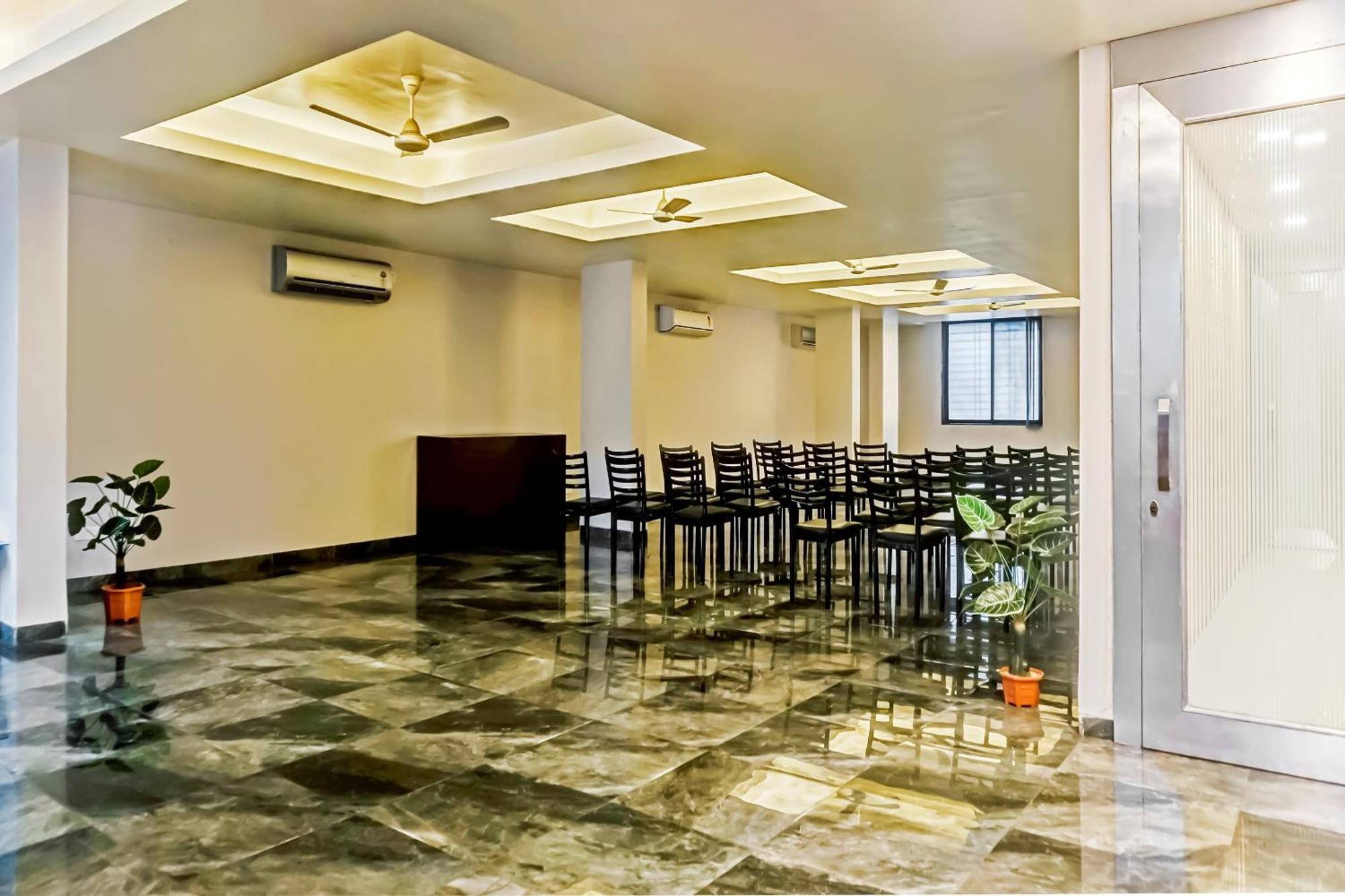 Hotel O Log Inn Plaza Near Eon It Park 푸네 외부 사진